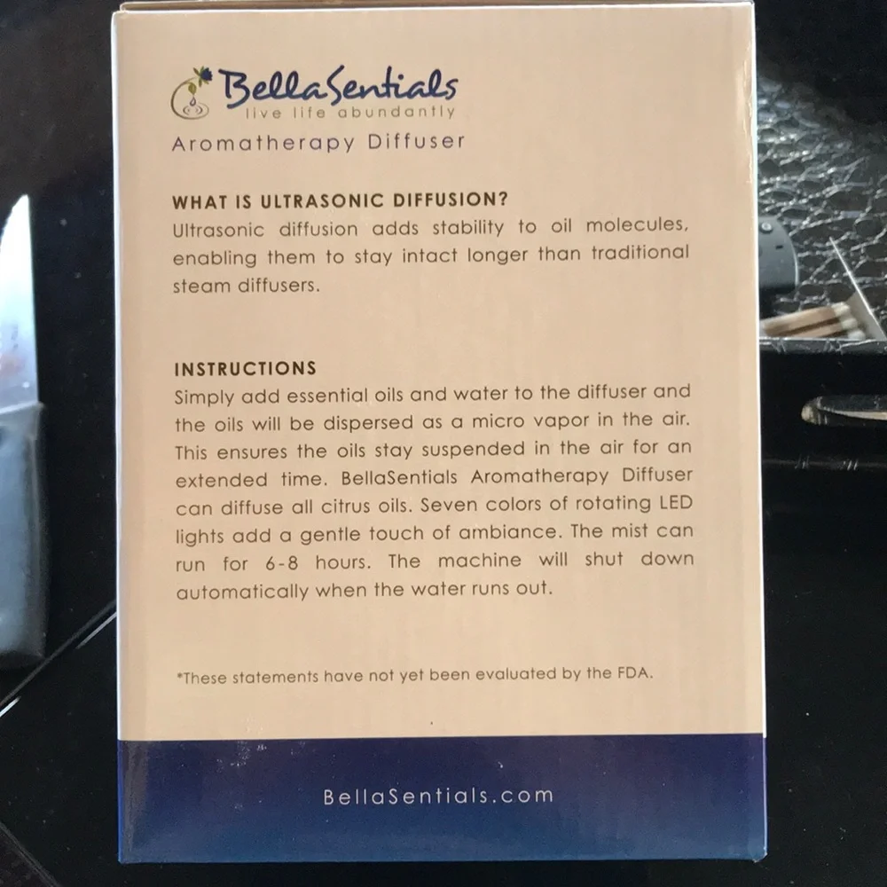 NWT BellaSentials Aromatherapy Diffuser - Flower
